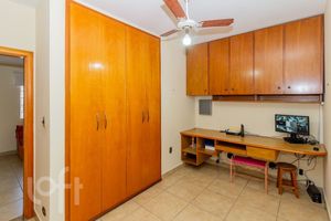 Image 35 - 884069