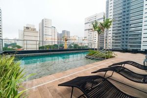 Image 14 - 884070