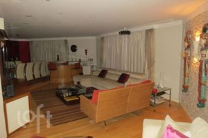 Image 9 - 884071