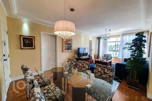 Image 7 - 884072