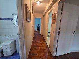 Image 5 - 884081