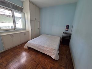 Image 13 - 884081