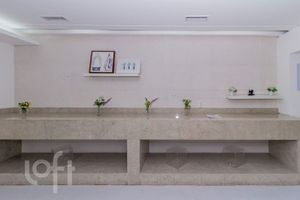 Image 82 - 884093