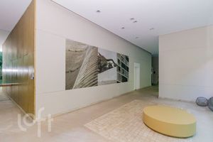 Image 47 - 884093