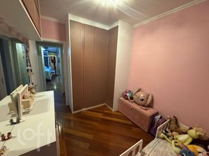 Image 13 - 884129
