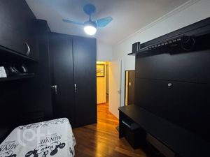 Image 9 - 884129