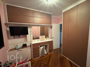 Image 14 - 884129