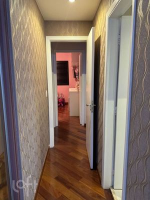 Image 19 - 884129