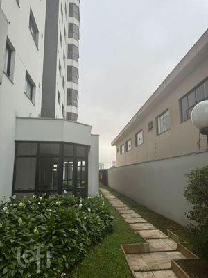 Image 29 - 884129