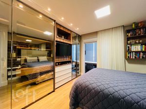 Image 9 - 884132