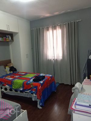 Image 6 - 884134