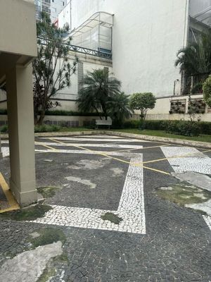 Image 6 - 884140