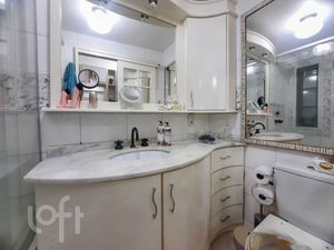 Image 9 - 884142