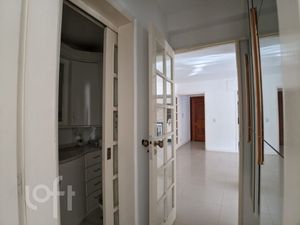 Image 9 - 884142