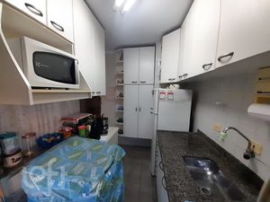 Image 4 - 884145