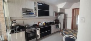 Image 4 - 884154