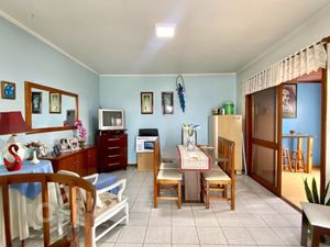 Image 15 - 884155