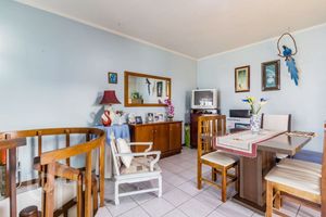 Image 19 - 884155