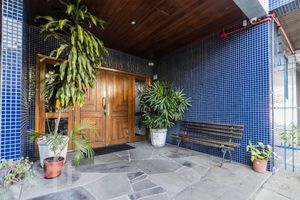 Image 38 - 884155