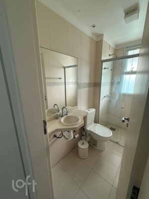 Image 13 - 884158