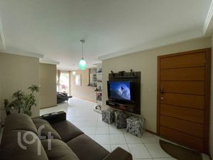 Image 19 - 884161