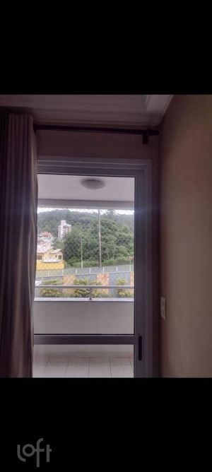 Image 5 - 884161