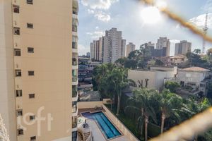 Image 9 - 884162