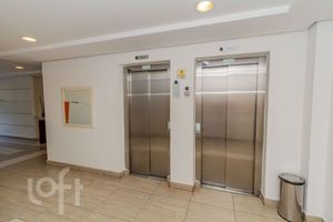 Image 68 - 884162