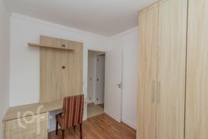 Image 12 - 884162