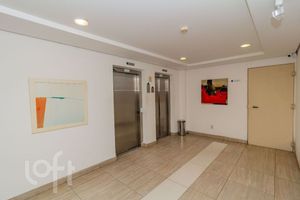Image 67 - 884162
