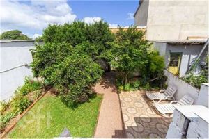 Image 32 - 884163