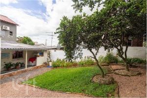 Image 8 - 884163