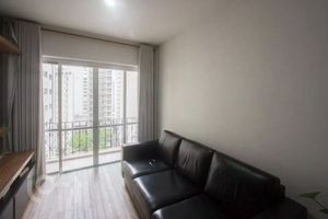 Image 1 - 884164