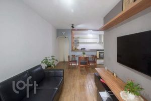 Image 21 - 884164
