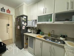 Image 1 - 884166