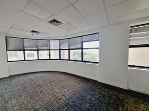 Image 11 - 884168