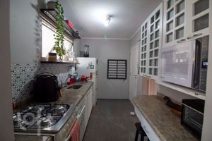 Image 7 - 884169