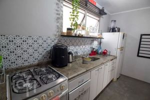 Image 8 - 884169