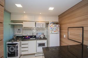 Image 4 - 884172