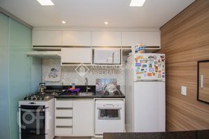 Image 6 - 884172