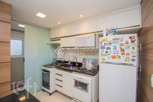 Image 7 - 884172