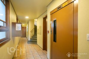 Image 33 - 884173