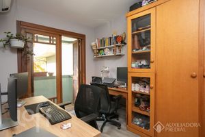 Image 21 - 884173