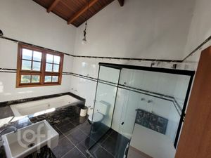 Image 21 - 884177