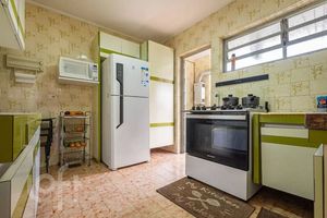 Image 11 - 884183