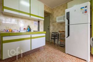 Image 14 - 884183