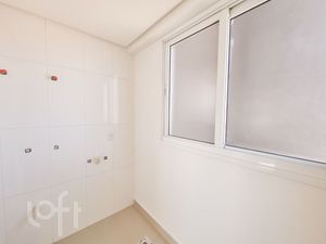 Image 10 - 884188