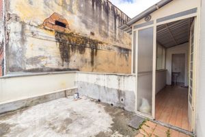 Image 7 - 884189