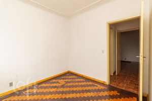 Image 13 - 884189