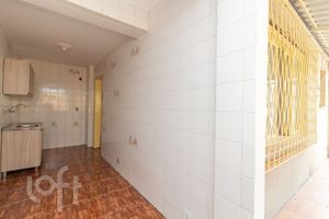 Image 5 - 884189